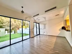 Vacant | Single Row | Close To Malibu Beach Bay