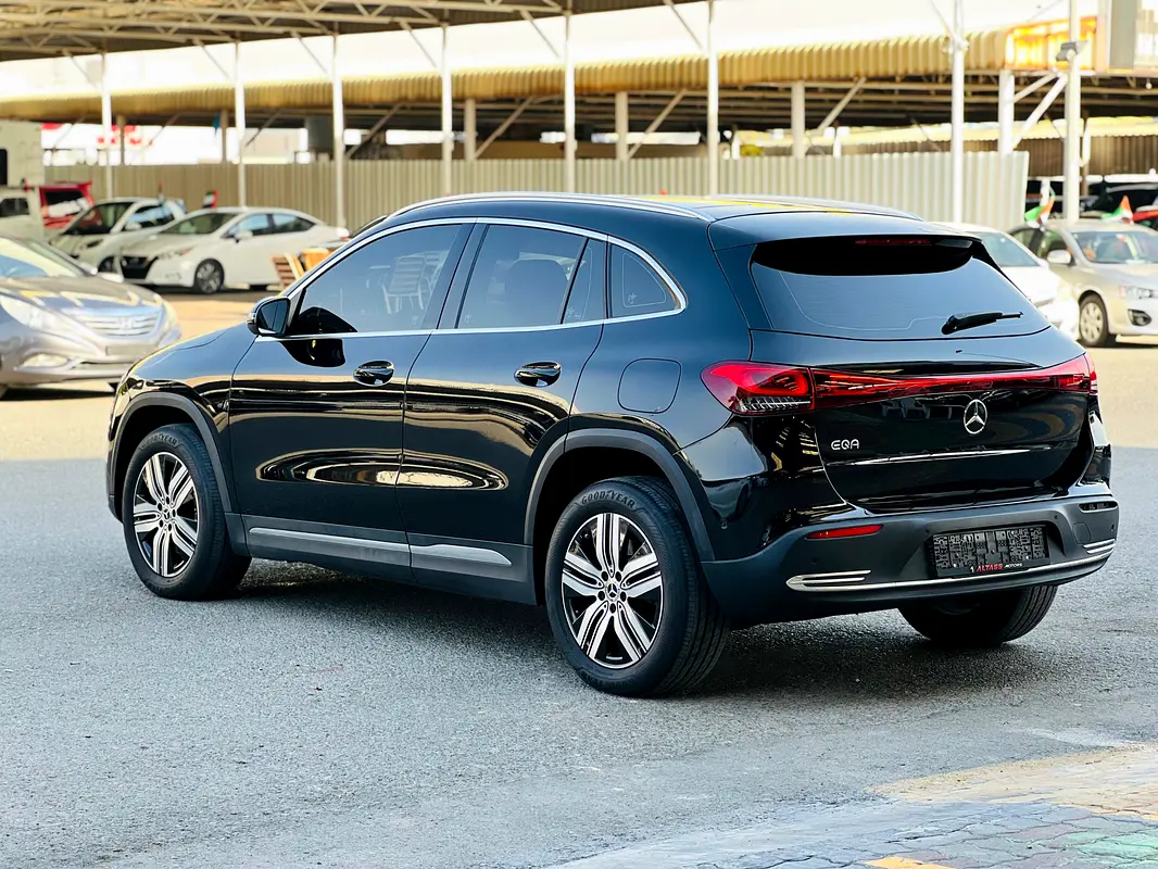 Mercedes-Benz EQA 2022 — photo 1 of 10