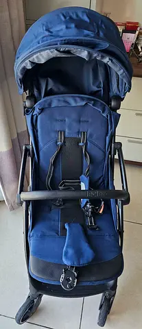 Preloved navy blue stroller — Perfect condition, adjustable hood and harness
