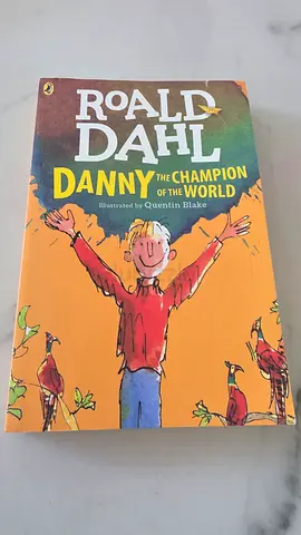 Danny, the Champion of the World by Roald Dahl (paperback)