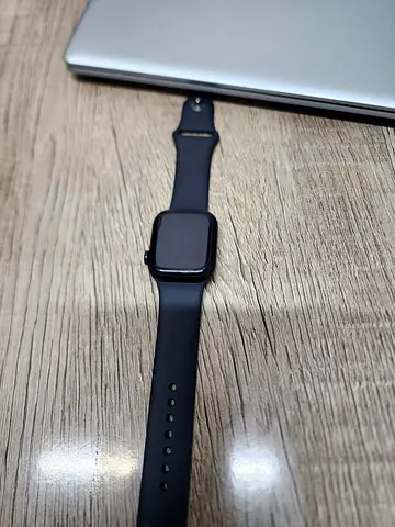 Apple watch series 8 41mm GPS, MINT and warranty