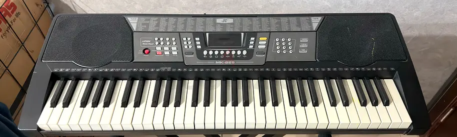 Piano keyboard