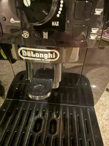 DeLonghi Espresso/Cappuccino Machine - Good Working Condition