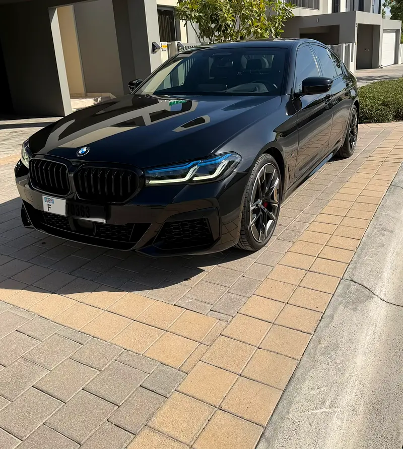 BMW 5-Series 2023 — photo 1 of 9