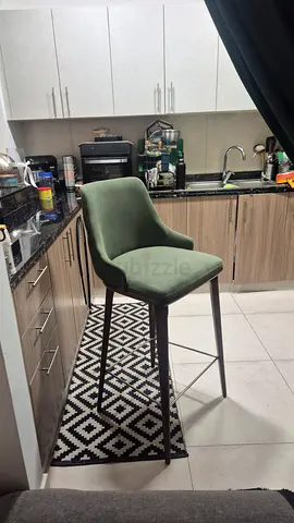 Green Upholstered Bar Stool with wooden Legs - Good Condition