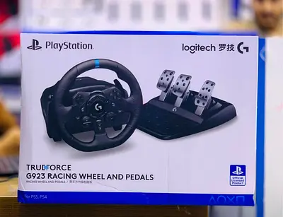 Logitech G923 TrueForce Racing Wheel  Pedals (PS5/PS4) - Boxed, Like New