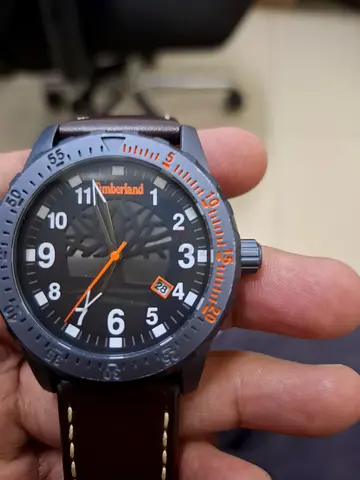 Timberland mens wristwatch - brown leather strap, sporty dial