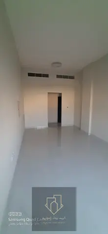 فرصة مميزة للسكن في واحدة من أكثر المناطق الحيوية والمطلوبة في عجمان، شقة بتصميم عملي ومساحات واسعة توفر الراحة والخصوصية للعائلات، مع موقع استراتيجي