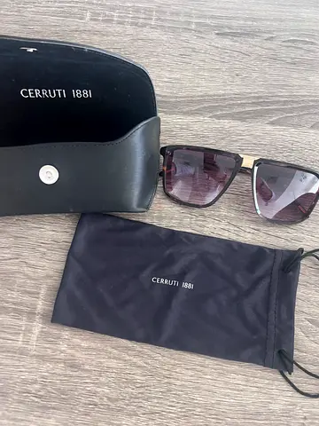 Cerruti 1881 , Sunglasses with Case