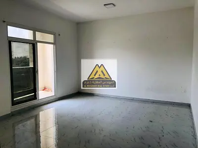 شقة غرفة وصالة راقية للإيجار السنوي في الحليو 2 عجمان – مساحة واسعة وتصميم دريسينج روم