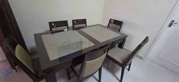 Dining table 6 seater