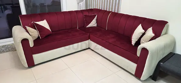 L-shaped 6-seater Corner Sofa in Burgundy and Cream - Good Condition