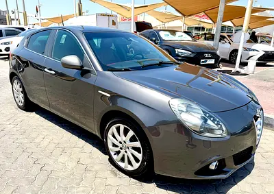 ALFA ROMEO GIULIETTA  TURBO 2015 premium Turbo Full trim. GCC-very good condition spec 1 Year warran