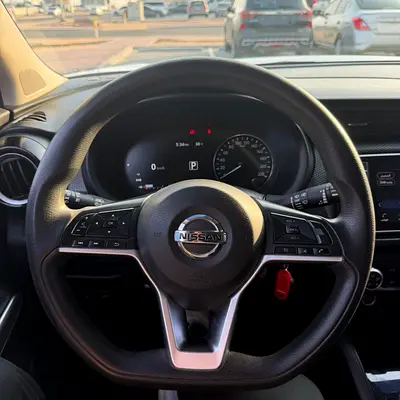صورة 9 لـ 2022 Nissan KICKS