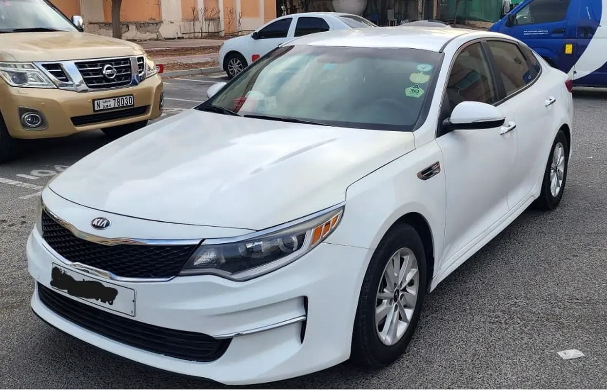 Kia Optima 2016 — photo 1 of 11
