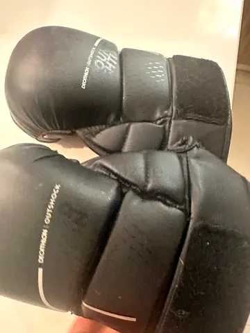 Pair of black boxing gloves - good condition