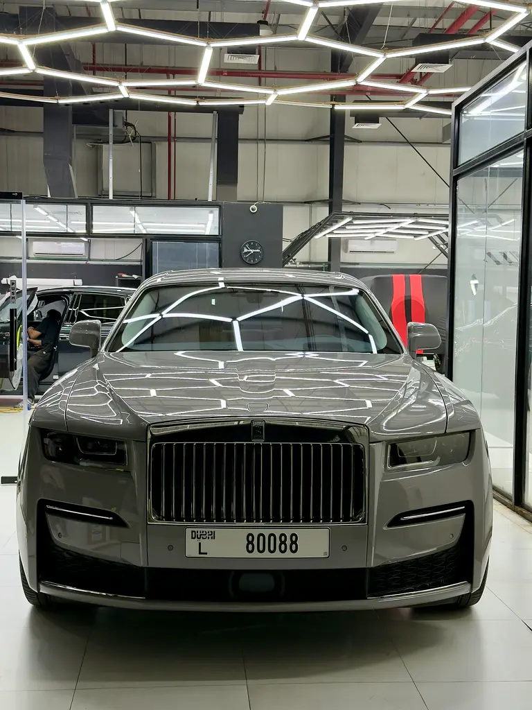 Rolls-Royce Ghost 2021 — photo 1 of 11