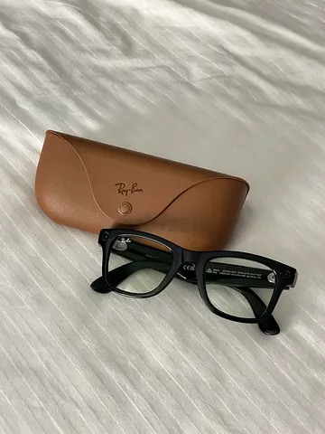 Ray-Ban Wayfarer-style Black Frame Glasses with Case