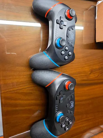 Pair of wireless game controllers (2) — compatible with PC/Android/Switch-style