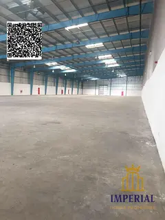 A 32,327-square-foot warehouse with 690 kW of electricity
