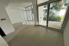 Extra Space | Rare Mid Corner | Move In