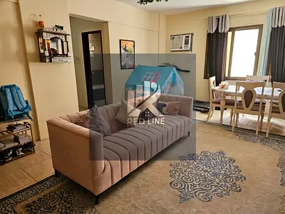 فرصة مميزة للإيجار في منطقة الغوير 🔥🏡  ✨ شقة غرفتين وصالة بموقع ممتاز ومساحة مريحة للعائلات ✨  🔹 غرفتين وصالة بتقسيم رائع 🔹 تكييف اسبليت 🔹 إمكاني