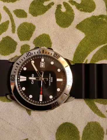 Casio watch 15 days before buyed want to sell