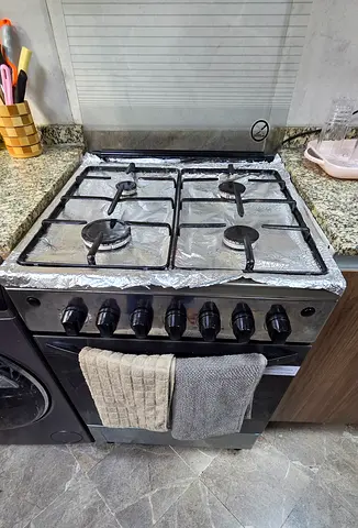 Frigidaire 60/60 cm 4  burner stainless steel