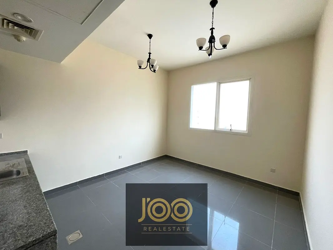 Special Deal | High Floor | Balcony | Investment Opportunity | Good Finishing & Ready | Prime Location