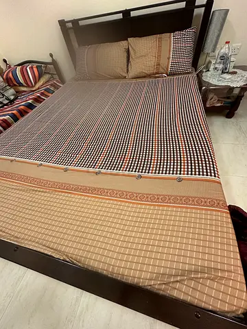 Bed with mattress king