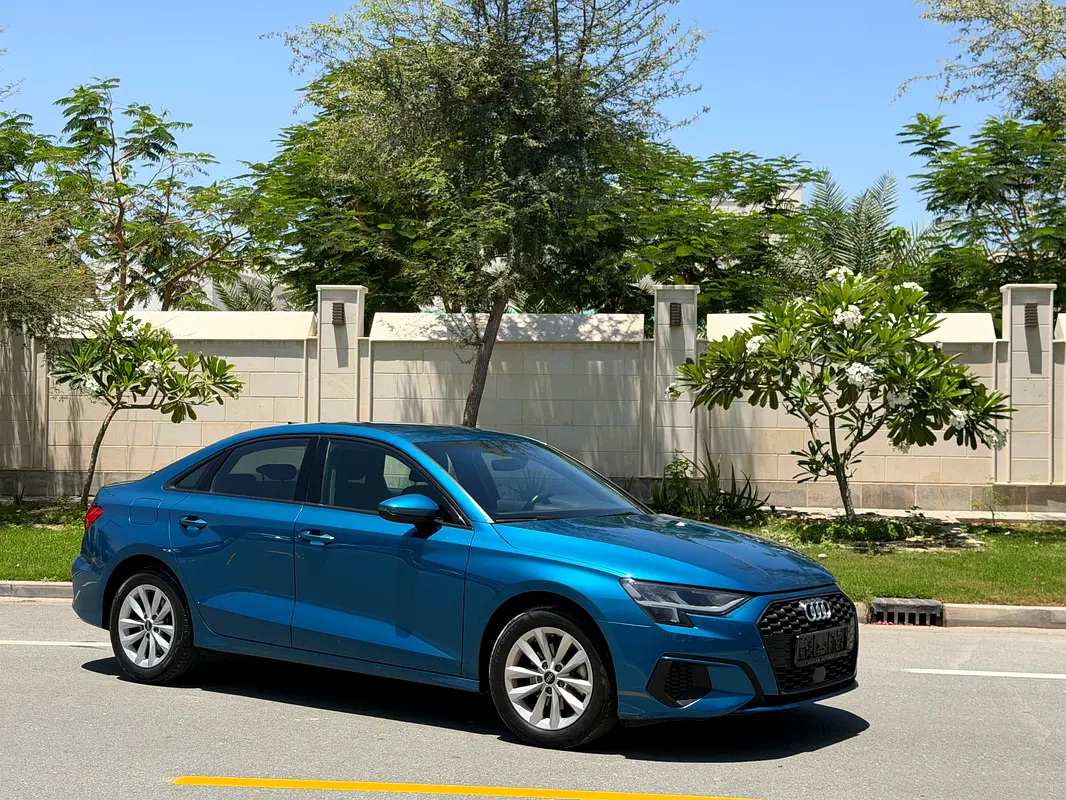 Audi A3 2023 — photo 1 of 12