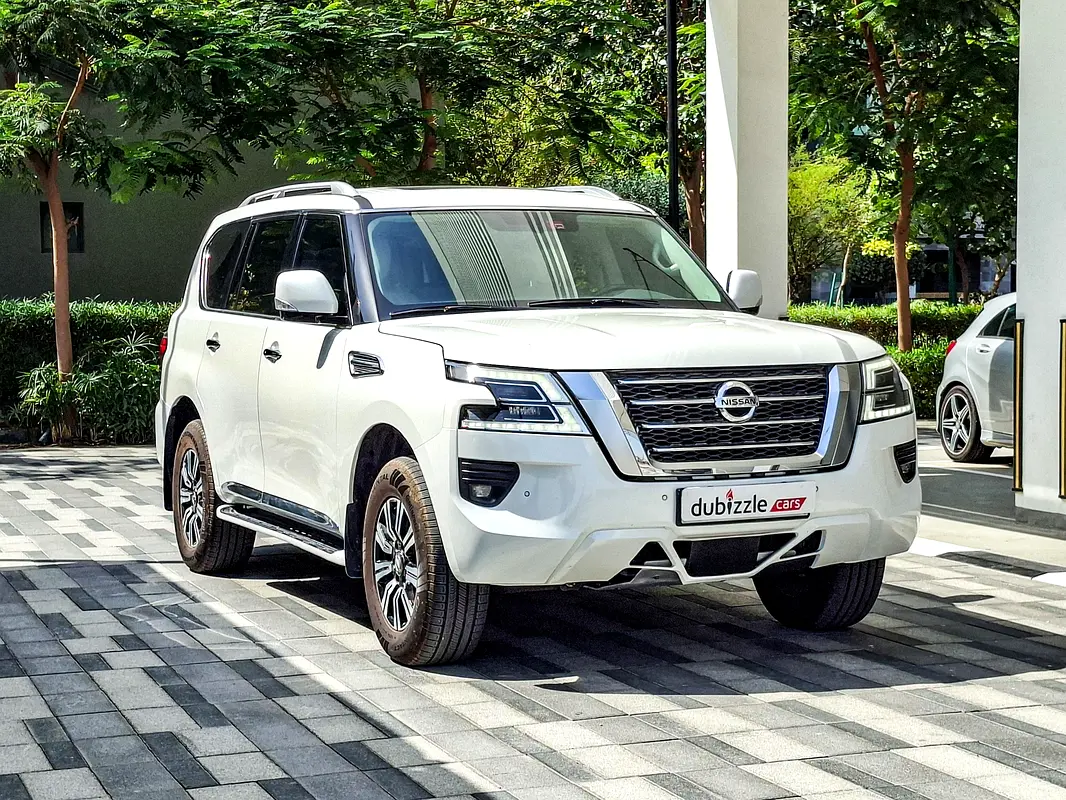 Nissan Patrol 2020 — photo 1 of 17