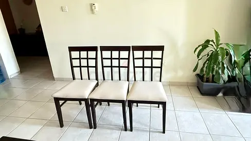 Dining table with 6 chairs