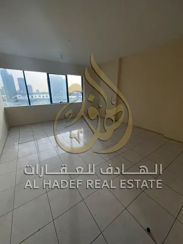 شقة 3 غرف وصالة للإيجار في المجاز 1 عقد عزاب بلكونة وغرفة ماستر ومساحات ممتازة وصيانة مجانية