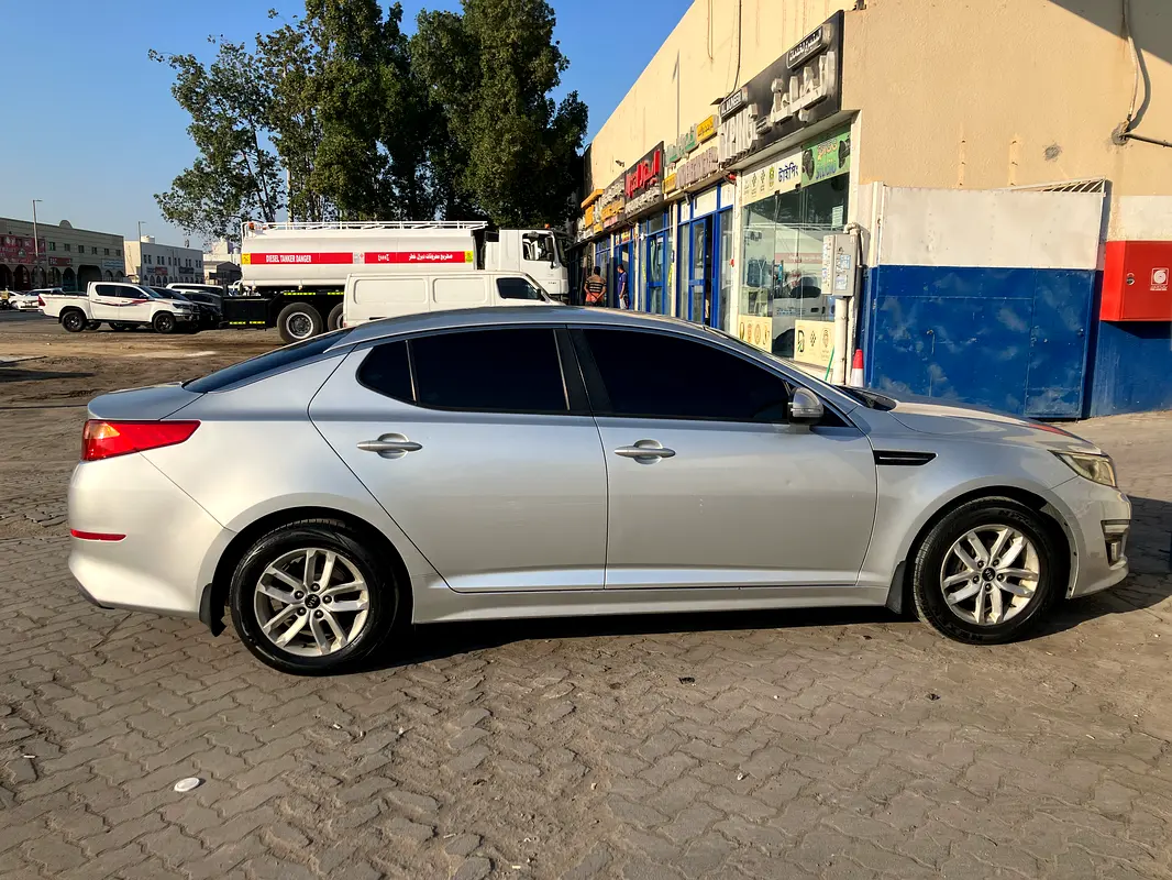 Kia Optima 2014 — photo 1 of 9