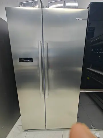 Bosch series 8 fridge freezer side by side door