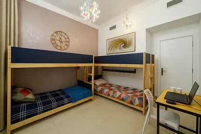 Bed space in Marina