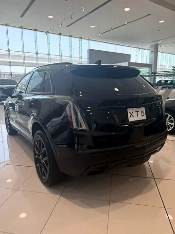 صورة 4 لـ 2025 Cadillac XT5