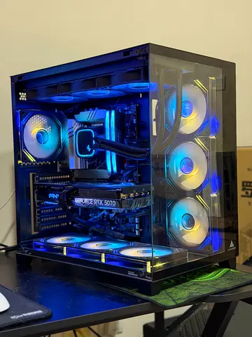 Rtx 5070 + i7 14700k gaming pc