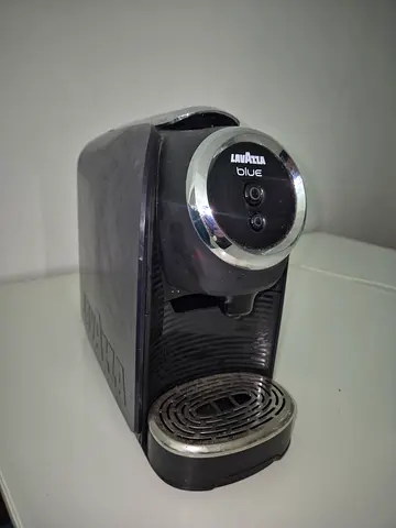 Lavazza Blue Single-Serve Coffee Machine (Compact) - Used