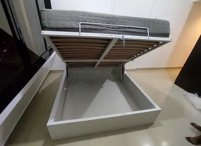 IKEA hydraulic double‑size bed (140 × 200 cm) with  IKEA mattress ✨
