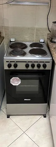 Electric Cooker excellent condition 4-Burner with Oven