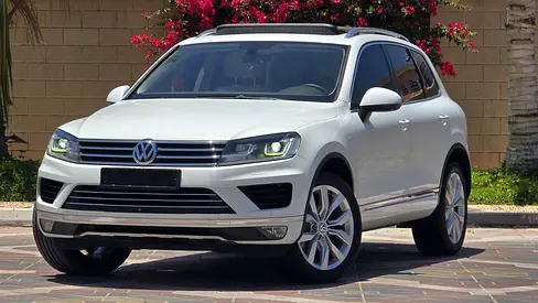 Volkswagen Touareg Sport 2015 - GCC Specs - Excellent Condition