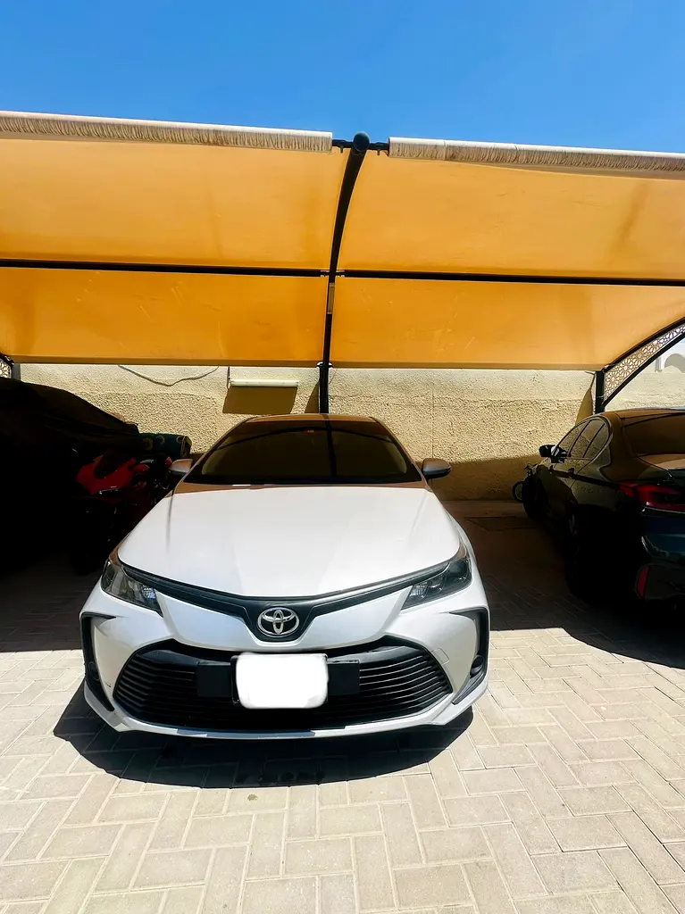 Toyota Corolla 2021 — photo 1 of 12