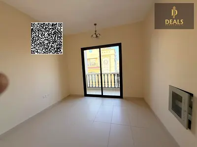 استديو  للايجار السنوي مساحه واسعه بالعاليا عجمان