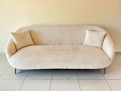 Modern Curved 3-Seater Sofa in Cream Bouclé Fabric