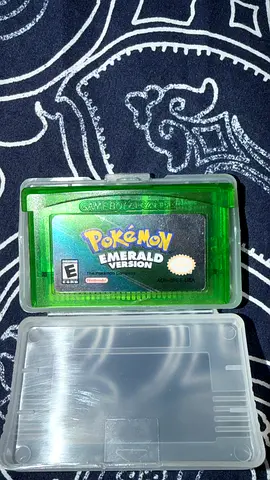 Pokemon Emerald (Game Boy Advance) - Original Cartridge with Case
