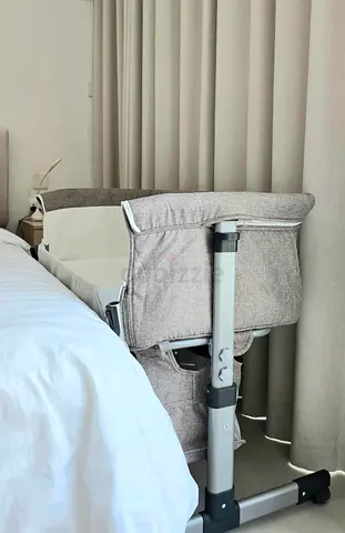 Bedside Bassinet with Mosquito net, storage and light mattres use for 6 months + Gifts