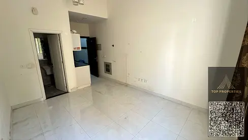 استوديو للإيجار السنوي في الروضة 2 بسعر مميز  في موقع حيوي قريب من جميع الخدمات الأساسية، مع سهولة الوصول إلى الطرق الرئيسية المؤدية إلى دبي والشارقة