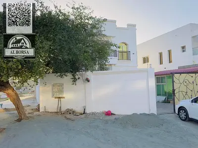 فيلا للايجار فاخمه جدا خمس غرف ومجلس وصاله وغرفه خدامه قريبه من جميع الخدمات الحياتيه واليوميه